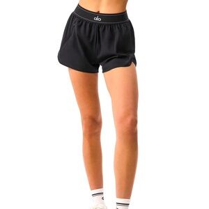 ALO Yoga Match point shorts Black 🖤 small